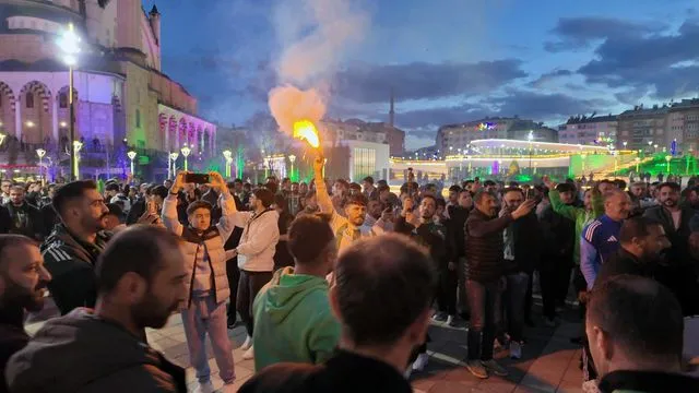2'nci Lig'e yükselen 12 Bingölspor'dan şampiyonluk kutlaması