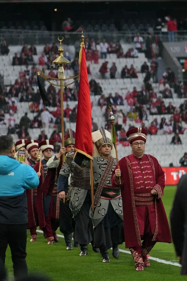 A Milli Futbol Takımımızın Romanya Karşılaşması: Tribünlerde Coşku