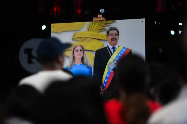 ABD'nin alıkoyduğu Maduro ve eşi hakim karşısında