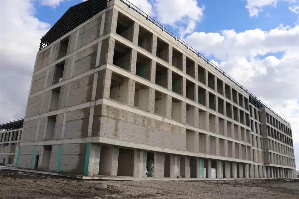 Ağrı'da 270 yataklı Kadın Doğum ve Çocuk Hastanesi inşaatı sürüyor - Son Dakika