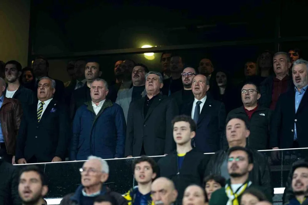 Bakan Bak, Fenerbahçe-Beşiktaş Derbisini İzledi