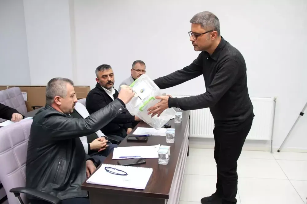 CHP'li belediyenin meclisinde CHP listeleri destek bulamadı - Son Dakika