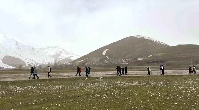 Doğayla Buluşan Gençler: Çiğdemler Arasında Keyifli Bir Gün