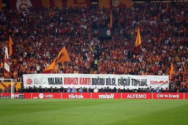 Duran: Pankartlar dijital güvenlik için mesaj