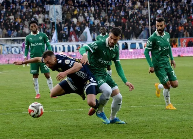 Erzurumspor FK, Iğdır FK'yı 2-1 Yenerek Galibiyetini İlan Etti
