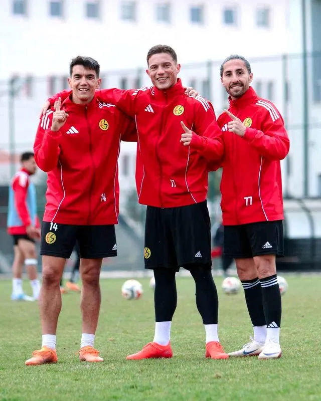 Eskişehirspor'da Karşıyaka Hazırlıkları Tam Gaz Sürüyor: Hedef Mutlak Galibiyet