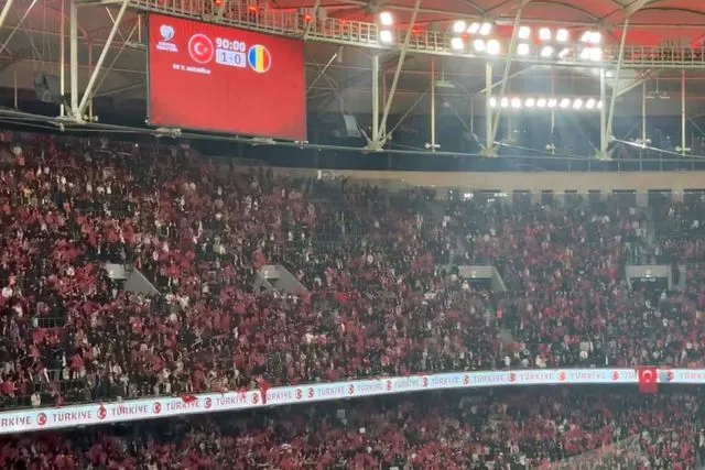 Maç sonunda tüyleri diken diken eden anlar