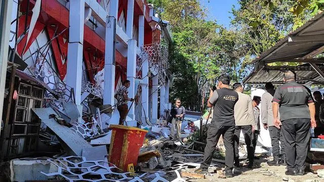 Maluku Denizi'nde Büyük Deprem: Tsunami Uyarısı Kaldırıldı