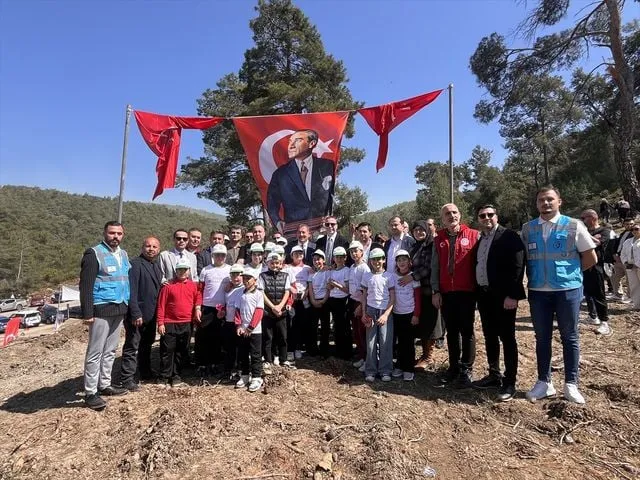 Muğla'da yanan alanlara fidan dikildi