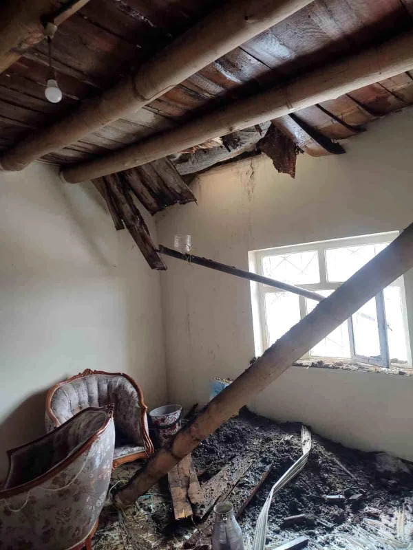Aşırı Yağışlar Hakkari'de Aileyi Evsiz Bıraktı