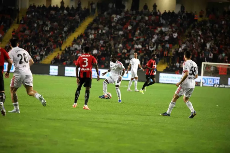 Beşiktaş, Gaziantep FK'yi 2-0 yendi