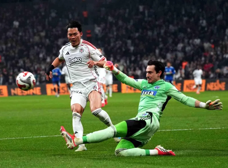 Beşiktaş, Kasımpaşa Karşısında İlk Yarıyı 2-0 Önde Tamamladı