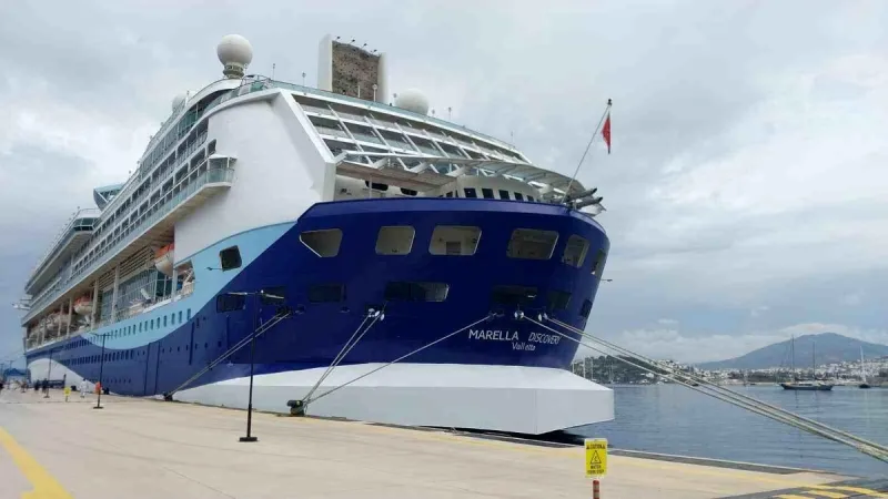 Bodrum'a bin 812 yolcusuyla geldi