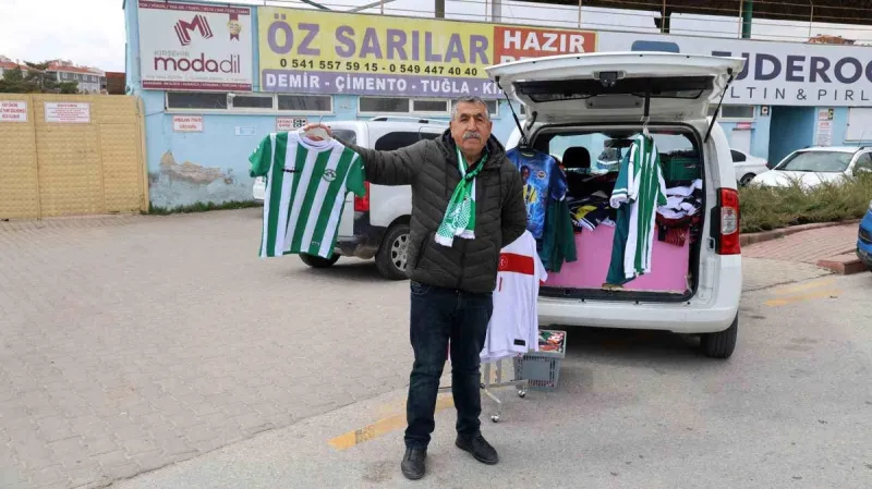 Hayatını formasını sattığı takıma adadı