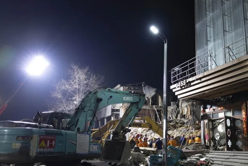 Heilongjiang Eyaletinde Yapı Çökmesi: Enkaz Altında Kalan 7 Kişi Hayatını Kaybetti