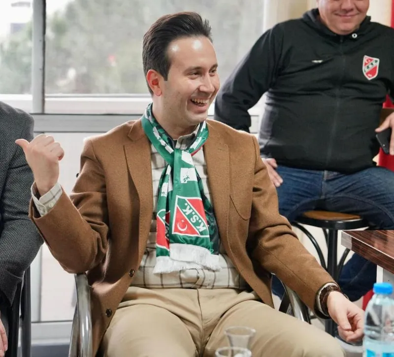 Karşıyaka'da İsmail Çiftçioğlu başkanlığa aday