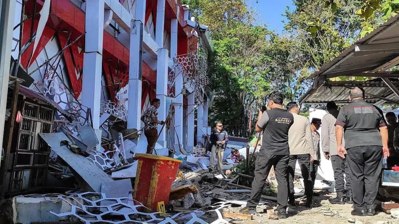 Maluku Denizi'nde Büyük Deprem: Tsunami Uyarısı Kaldırıldı