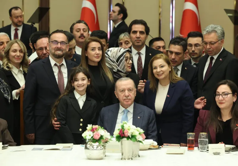 Matematik Dehası Lina Saka 23 Nisan'da Cumhurbaşkanlığı Koltuğuna Oturacak: Dünya Şampiyonu Külliye'de Ağırlandı
