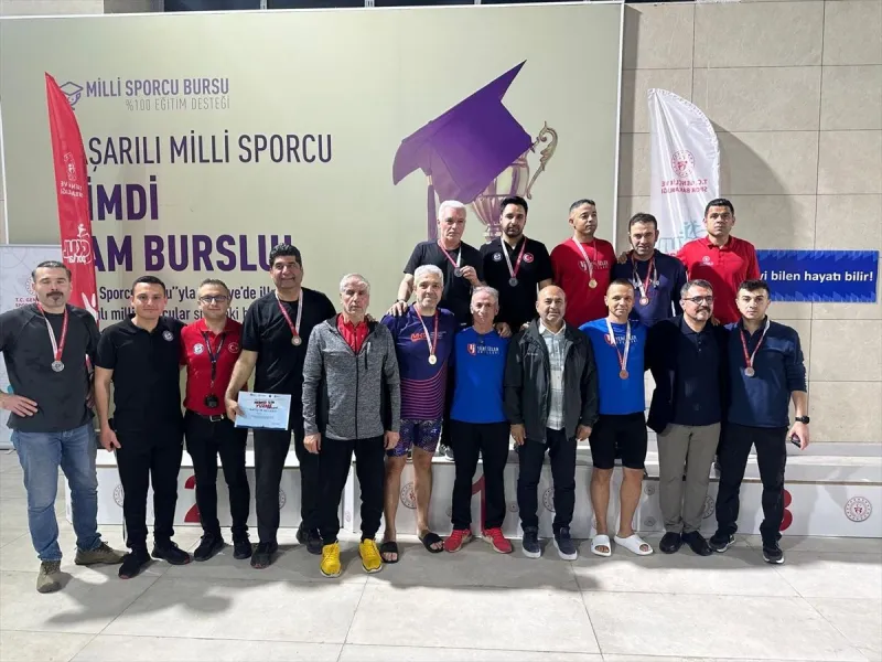 Şanlıurfa'da yüzme yarışması düzenlendi