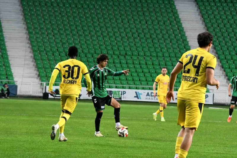 Trendyol 1. Lig: Sakaryaspor: 2 İstanbulspor: 2