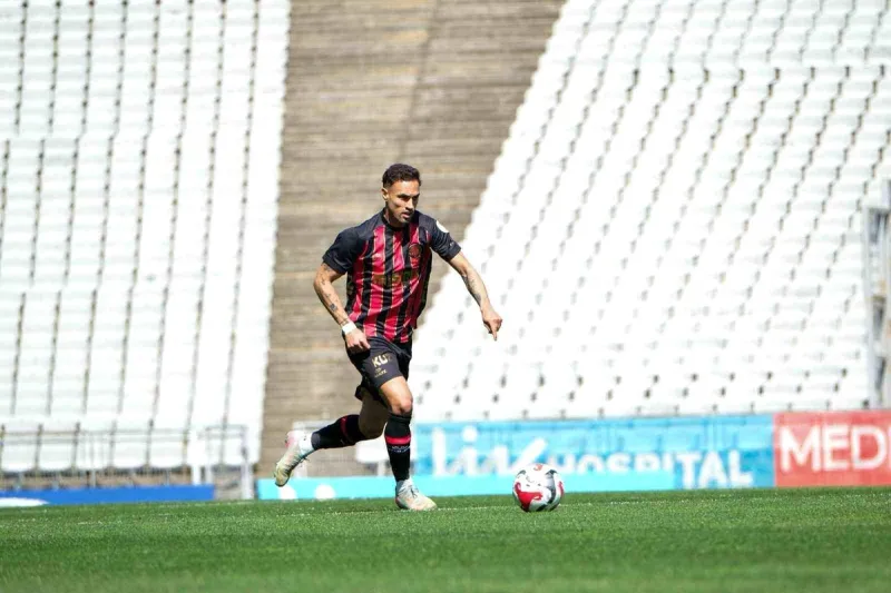Trendyol Süper Lig: Fatih Karagümrük: 1 Çaykur Rizespor: 0 (İlk yarı)