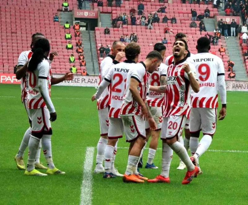 Trendyol Süper Lig: Samsunspor: 1 Konyaspor: 1 (İlk yarı)