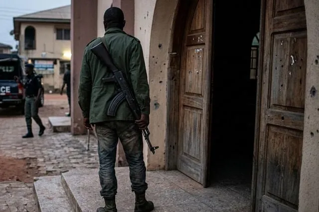 Nijerya'da iki kiliseye düzenlenen saldırıda 8 kişi öldü, çok sayıda kişi kaçırıldı