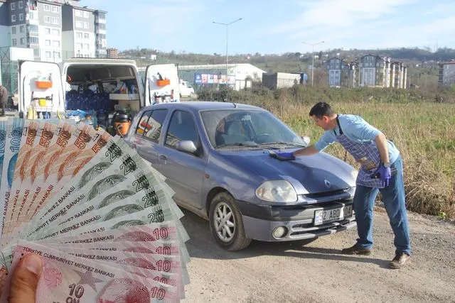 Oto yıkama işine giren Sivaslı Sezgin, bulduğu yöntemle kazancını katlıyor