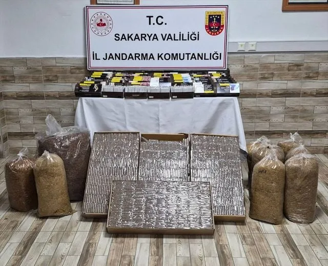 Sakarya'da kaçak tütün operasyonunda 4 zanlı yakalandı