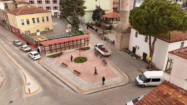 Samsun'da ayakkabı boyacıları için modern lostra alanı inşa ediliyor