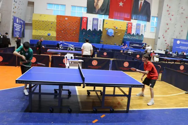 Sporun ENGELLERİ AŞAN GÜCÜ: İşitme Engelliler Masa Tenisi Şampiyonası Samsun'da Coşkulu Başlangıç Yaptı