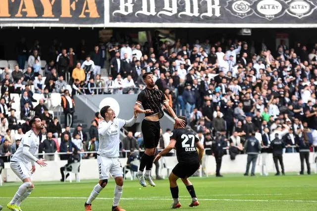TFF 3. Lig: Altay: 1 İzmir Çoruhlu FK: 1