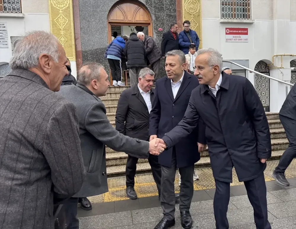 Ulaştırma Bakanının Trabzon'daki Bayram Coşkusu